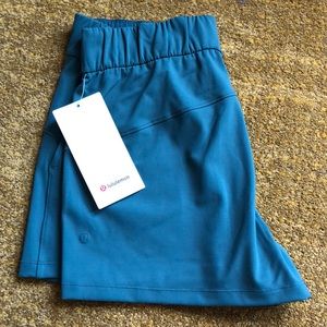 Lulu lemon on the fly short